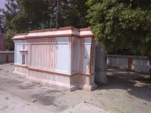 Arulmigu Lakshmi Narayanaperumal Temple, Kuda Nagaram - 632601 அருள்மிகு லட்சுமிநாராயணப்பெருமாள் திருக்கோயில், கூடநகரம் - 632601, Vellore - Ancient Temple Architecture and History Image 3