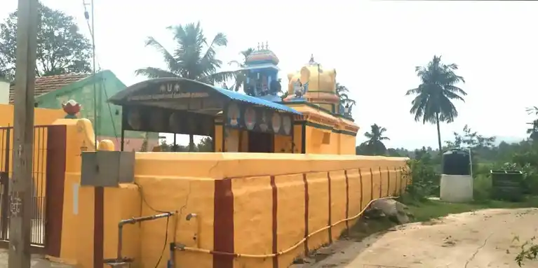 Arulmigu Lakshmi Narayanaperumal Temple, Mutharasikuppam - 623520 அருள்மிகு லட்சுமி நாராயணபெருமாள் திருக்கோயில், முத்தரிசிகுப்பம் - 623520, Vellore - Ancient Temple Architecture and History Image 3