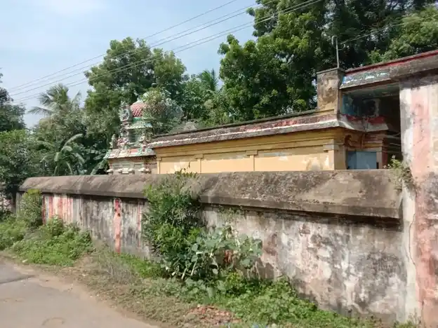Arulmigu Lakshmi Narayanaperumal Temple, Paalaiyur - 609805 அருள்மிகு லெட்சுமி நாராயண பெருமாள் திருக்கோயில், பாலையூர் - 609805, Mayiladuthurai - Ancient Temple Architecture and History Image 2