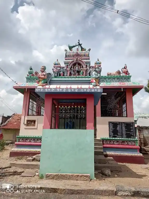 Arulmigu Lakshmi Narayanaperumal Temple, S.Vellakulam - 625701 Arulmigu Lakshmi Narayanaperumal Temple, S.Vellakulam - 625701, Madurai - Ancient Temple Architecture and History Image 2