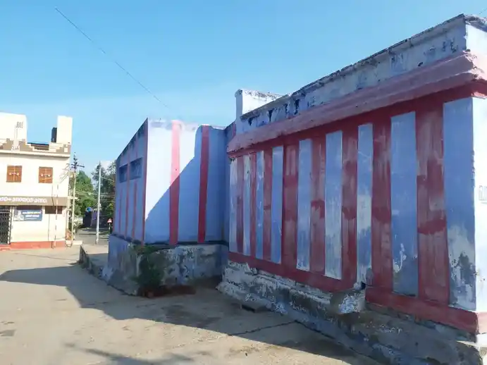 Arulmigu Lakshmi Narayanaperumal Temple, Thamaraikulam - 625605 அருள்மிகு லெட்சுமி நாராயணப்பெருமாள் திருக்கோயில், தாமரைக்குளம் - 625605, Theni - Ancient Temple Architecture and History Image 3