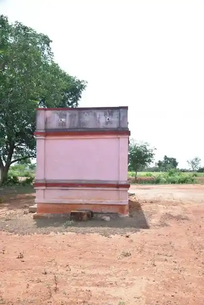 Arulmigu Lakshmi Narayanaperumal Temple, Valvarmangalam - 639001 அருள்மிகு  லெட்சுமி நாராயணப்பெருமாள் திருக்கோயில், Valvarmangalam - 639001, Karur - Ancient Temple Architecture and History Image 3