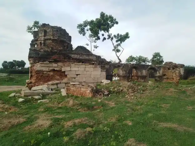 Arulmigu Lakshmi Narayanapperumal Temple, Chellappankottai - 614630 அருள்மிகு லெட்சுமிநாராயணப்பெருமாள் திருக்கோயில், Chellappankottai - 614630, Pudukkottai - Ancient Temple Architecture and History Image 3