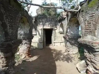 Arulmigu Lakshmi Narayanapperumal Temple, Chellappankottai - 614630 அருள்மிகு லெட்சுமிநாராயணப்பெருமாள் திருக்கோயில், Chellappankottai - 614630, Pudukkottai - Ancient Temple Architecture and History Image 5