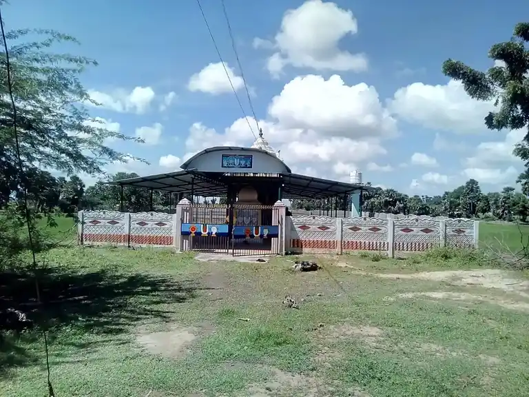 Arulmigu Lakshmi Narayanapperumal Temple, Keeranur - 614620 Arulmigu Lakshmi Narayanapperumal Temple, Keeranur - 614620, Pudukkottai - Ancient Temple Architecture and History Image 2