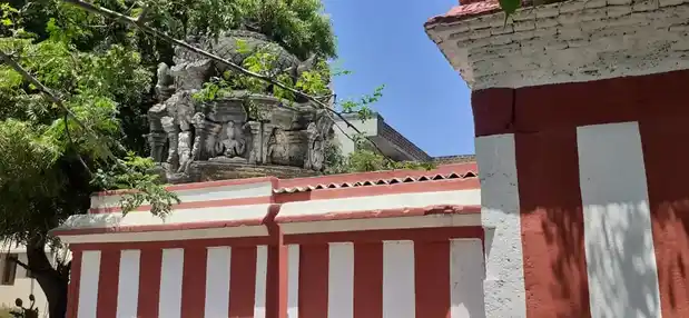 Arulmigu Lakshmi Narayanapperumal Temple, L.N.S.Samudram - 639002 அருள்மிகு லெட்சுமி நாராயண பெருமாள் திருக்கோயில், L.N.S.Samudram - 639002, Karur - Ancient Temple Architecture and History Image 4