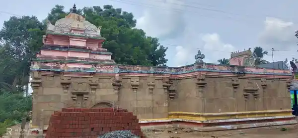 Arulmigu Lakshmi Narayanapperumal Temple, Melur - 622507 Arulmigu Lakshmi Narayanapperumal Temple, Melur - 622507, Pudukkottai - Ancient Temple Architecture and History Image 3