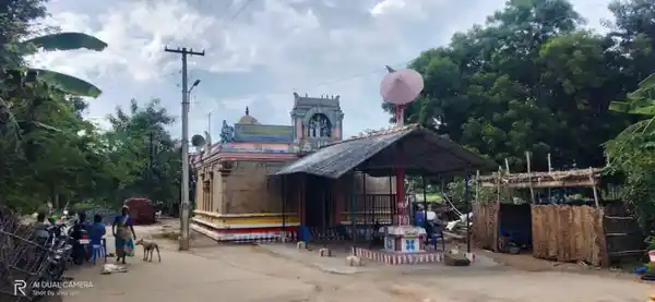 Arulmigu Lakshmi Narayanapperumal Temple, Melur - 622507 Arulmigu Lakshmi Narayanapperumal Temple, Melur - 622507, Pudukkottai - Ancient Temple Architecture and History Image 4