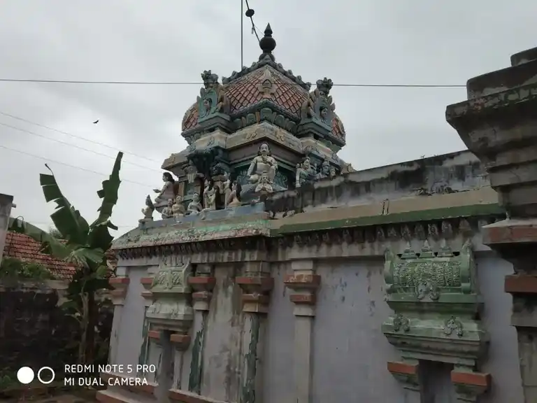 Arulmigu Lakshmi Narayanaswamy Temple, Pottipuram - 636309 அருள்மிகு லட்சும் நாராயணசுவாமி திருக்கோயில், Pottipuram - 636309, Salem - Ancient Temple Architecture and History Image 3