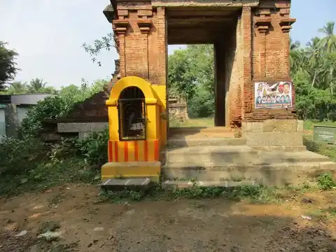 Arulmigu Lakshmi Narayanperumal Temple, Athichamangalam - 612804 அருள்மிகு லெட்சுநாராயணப்பெருமாள் திருக்கோயில், Athichamangalam - 612804, Thiruvarur - Ancient Temple Architecture and History Image 2