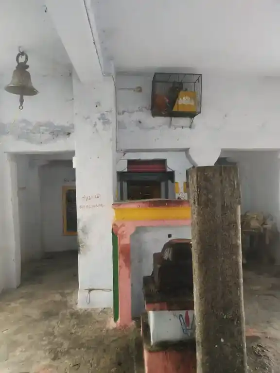 Arulmigu Lakshmi Narayaperumal Temple, Pulipakkam - 603107 அருள்மிகு லட்சுமி நாராயணப்பெருமாள் திருக்கோயில், Pulipakkam - 603107, Kancheepuram - Ancient Temple Architecture and History Image 4