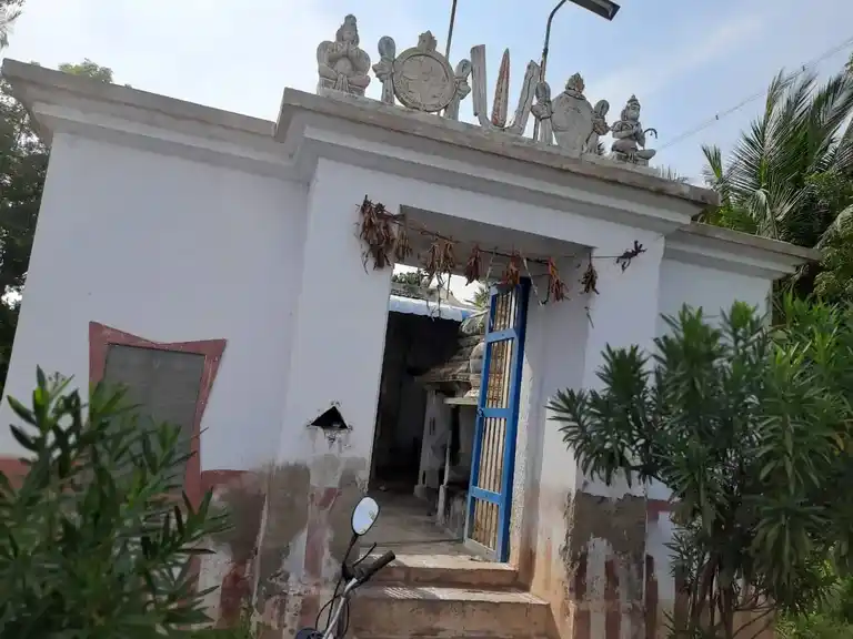 Arulmigu Lakshmi Narayna Perumal Temple, Musiri - 621202 அருள்மிகு லட்சுமி நாராயணப்பெருமாள் திருக்கோயில், பெரமூர் - 621202, Thiruchirappalli - Ancient Temple Architecture and History Image 4