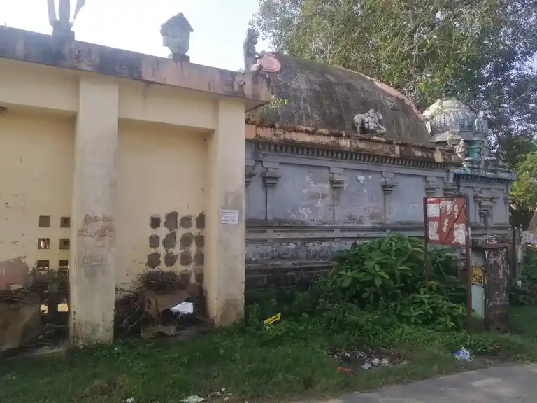 Arulmigu Lakshmi Naryanaperumal Temple, Sattanathapuram - 609109 அருள்மிகு லெட்சுமி நாராயணப்பெருமாள் திருக்கோயில், Sirkazhi - 609109, Mayiladuthurai - Ancient Temple Architecture and History Image 4