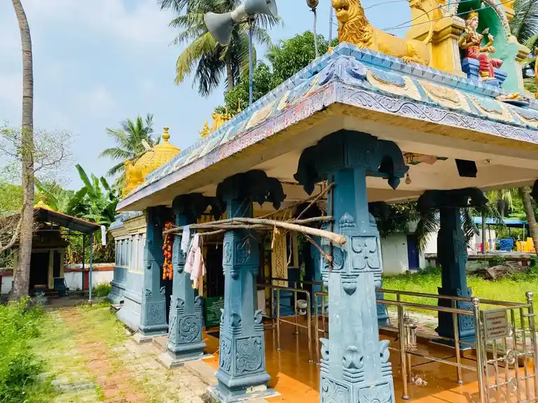 Arulmigu Lakshmiamman Temple, End Of The Village, Kammarpalayam - 601201 அருள்மிகு லட்சுமியம்மன் திருக்கோயில், End Of The Village, Kammarpalayam - 601201, Tiruvallur - Ancient Temple Architecture and History Image 3