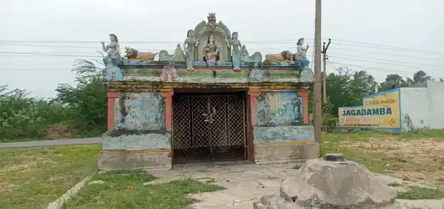 Arulmigu Lakshmiamman Temple, Lakshmiamman Temple, Area, Poonkulam - 601204 Arulmigu Lakshmiamman Temple, Lakshmiamman Templearea, Poonkulam - 601204, Tiruvallur - Ancient Temple Architecture and History Image 2