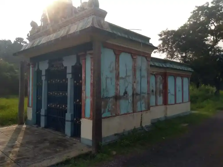 Arulmigu Lakshmiamman Temple, Near Street, Periyapuliyur - 601201