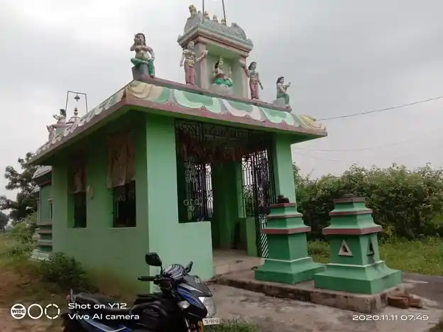 Arulmigu Lakshmiamman Temple, Periyakarumbur - 601204 அருள்மிகு லட்சுமியம்மன் திருக்கோயில், பெரியகரும்பூர் - 601204, Tiruvallur - Ancient Temple Architecture and History Image 2