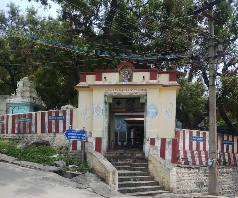 அருள்மிகு இலட்சுமி நரசிம்ம சுவாமி திருக்கோயில், மாடம் - 631209 - Main View