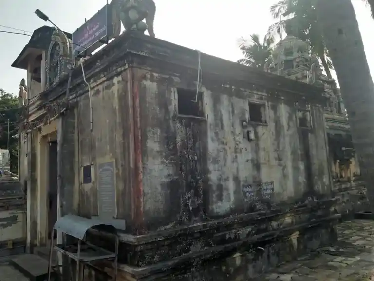 Arulmigu Lakshminarasimma Perumal Temple, Echankadu - 621730 அருள்மிகு லெட்சுமிநரசிம்மபெருமாள் திருக்கோயில், Echankadu - 621730, Ariyalur - Ancient Temple Architecture and History Image 2
