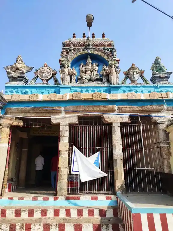 Arulmigu Lakshminarasimmaperumal Temple, Odadurai, Thiruchirappalli - 620002 அருள்மிகு லட்சுமிநரசிங்கப்பெருமாள் திருக்கோயில், திருச்சிராப்பள்ளி - 620002, Thiruchirappalli - Ancient Temple Architecture and History Image 2