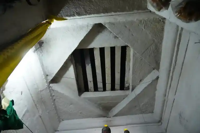 Arulmigu Lakshminarayana Perumal Temple, Cholamadevi - 642113 அருள்மிகு இலட்சுமி நாராயணப்பெருமாள் திருக்கோயில், Cholamadevi - 642113, Tiruppur - Ancient Temple Architecture and History Image 3