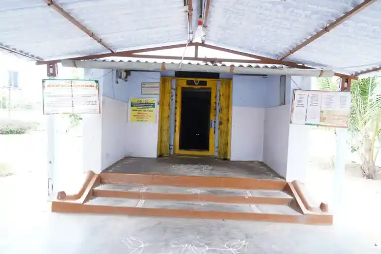 Arulmigu Lakshminarayana Perumal Temple, Cholamadevi - 642113 அருள்மிகு இலட்சுமி நாராயணப்பெருமாள் திருக்கோயில், Cholamadevi - 642113, Tiruppur - Ancient Temple Architecture and History Image 5