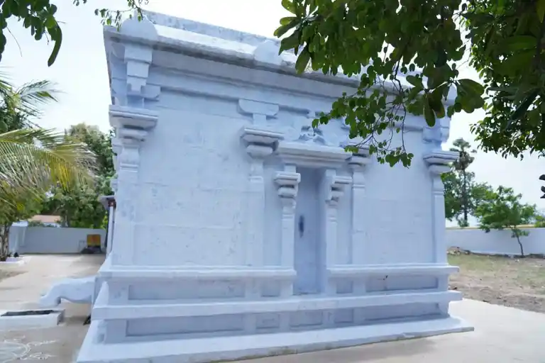 Arulmigu Lakshminarayana Perumal Temple, Cholamadevi - 642113 அருள்மிகு இலட்சுமி நாராயணப்பெருமாள் திருக்கோயில், Cholamadevi - 642113, Tiruppur - Ancient Temple Architecture and History Image 9