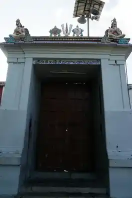 Arulmigu Lakshminarayana Perumal Temple, Kadalangudi, Kadalangudi - 609801 அருள்மிகு லெட்சுமி நாராயண பெருமாள் திருக்கோயில், கடலங்குடி - 609801, Mayiladuthurai - Ancient Temple Architecture and History Image 4