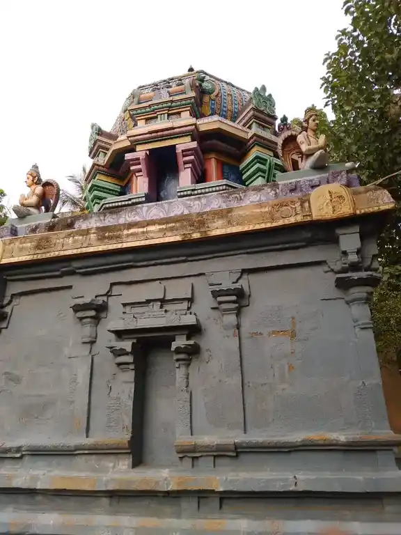Arulmigu Lakshminarayana Perumal Temple, Nallamangudi - 610105 அருள்மிகு லெட்சுமிநாராயணப்பெருமாள் திருக்கோயில், Nallamangudi - 610105, Thiruvarur - Ancient Temple Architecture and History Image 2
