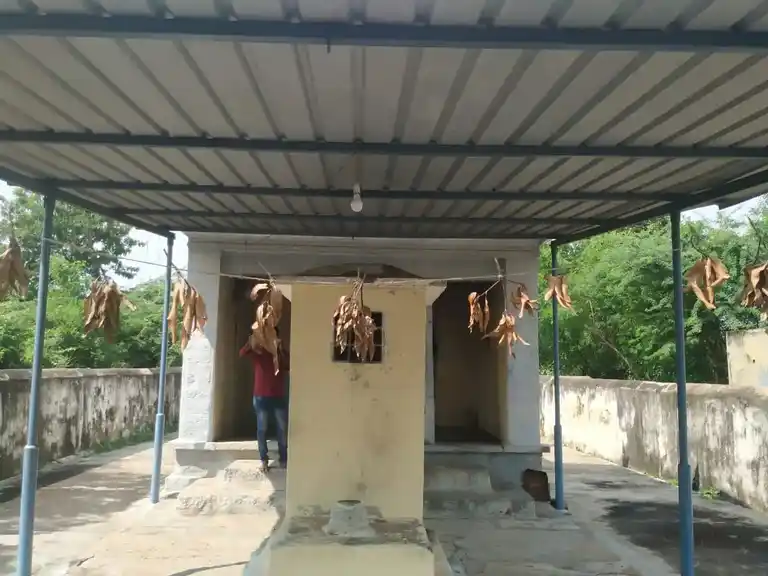 Arulmigu Lakshminarayana Perumal Temple, Soganur - 631001 அருள்மிகு லட்சுமி நாராயன பெருமாள் திருக்கோயில், சோகனூர் - 631001, Ranipet - Ancient Temple Architecture and History Image 3