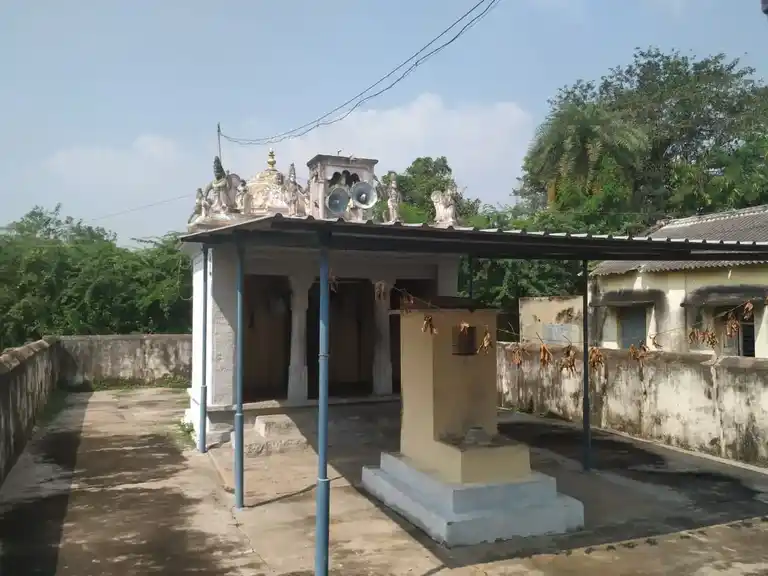 Arulmigu Lakshminarayana Perumal Temple, Soganur - 631001 அருள்மிகு லட்சுமி நாராயன பெருமாள் திருக்கோயில், சோகனூர் - 631001, Ranipet - Ancient Temple Architecture and History Image 5