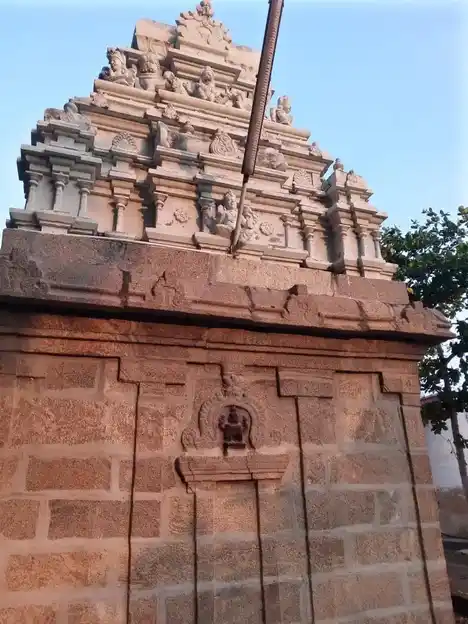Arulmigu Lakshminarayana Perumal Temple, Thalapathy Samuthiram - 627101 அருள்மிகு லட்சுமிநாராயணப்பெருமாள் திருக்கோயில், Thalapathy Samuthiram - 627101, Tirunelveli - Ancient Temple Architecture and History Image 2