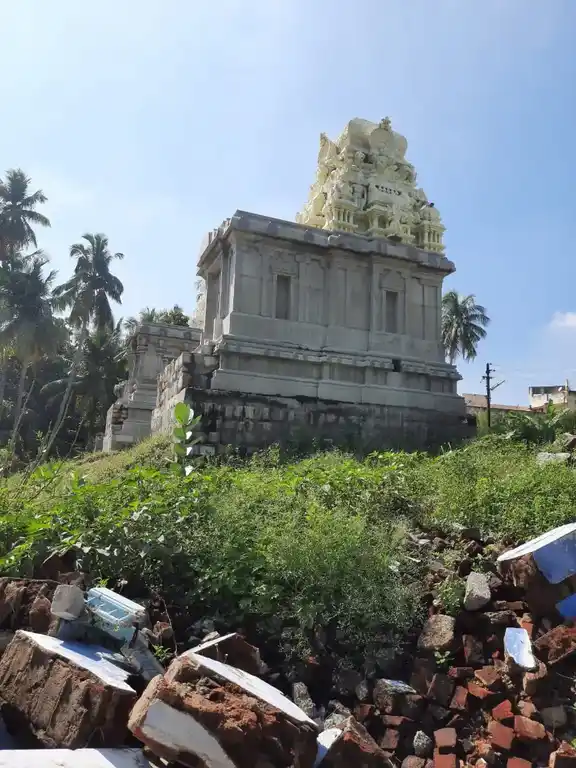 Arulmigu Lakshminarayana Perumal Temple, Unjalur - 638152 அருள்மிகு லட்சுமிநாராயணபெருமாள் திருக்கோயில், Unjalur - 638152, Erode - Ancient Temple Architecture and History Image 3