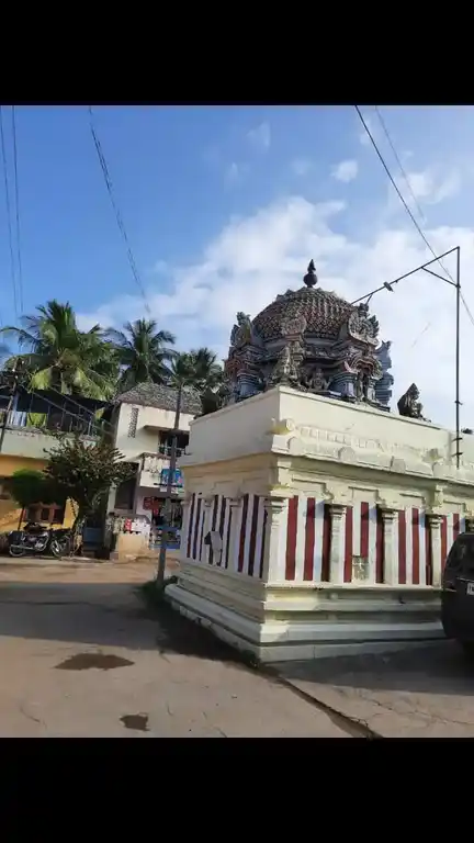 Arulmigu Lakshminarayana Perumal Temple, Valadi - 621601 Arulmigu Lakshminarayana Perumal Temple, Valadi - 621601, Thiruchirappalli - Ancient Temple Architecture and History Image 2