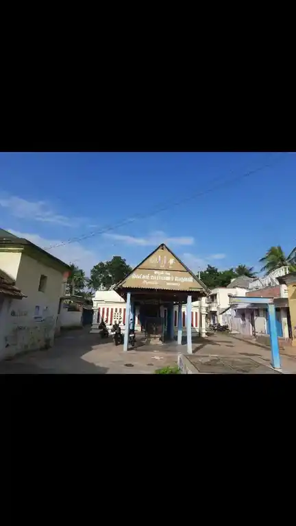 Arulmigu Lakshminarayana Perumal Temple, Valadi - 621601 Arulmigu Lakshminarayana Perumal Temple, Valadi - 621601, Thiruchirappalli - Ancient Temple Architecture and History Image 4