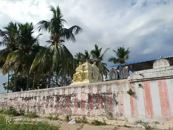 Arulmigu Lakshminarayana Perumal Temple, Vanganoor - 631303 அருள்மிகு லட்சுமிநாராயண பெருமாள் திருக்கோயில், வங்கனூர் - 631303, Tiruvallur - Ancient Temple Architecture and History Image 3