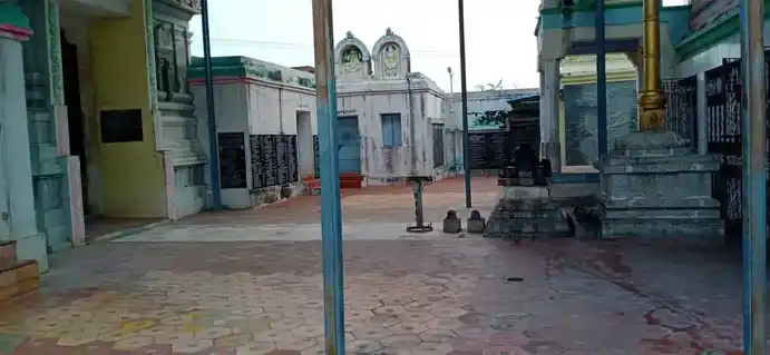 Arulmigu Lakshminarayana Perumal Temple, Vanganoor - 631303 அருள்மிகு லட்சுமிநாராயண பெருமாள் திருக்கோயில், வங்கனூர் - 631303, Tiruvallur - Ancient Temple Architecture and History Image 9