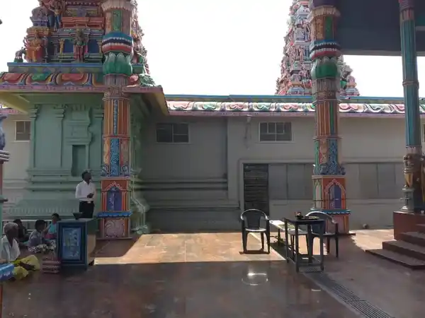 Arulmigu Lakshminarayana Swamy And Kasivisweswarar Swamy Temple, Kumarapalayam Agraharam, Kumarapalayam - 638183 அருள்மிகு லஷ்மி நாராயணசுவாமி மற்றும் காசிவிசுவேஸ்வரசுவாமி திருக்கோயில், குமாரபாளையம் அக்ராஹாரம், குமாரபாளையம் - 638183, Namakkal - Ancient Temple Architecture and History Image 4