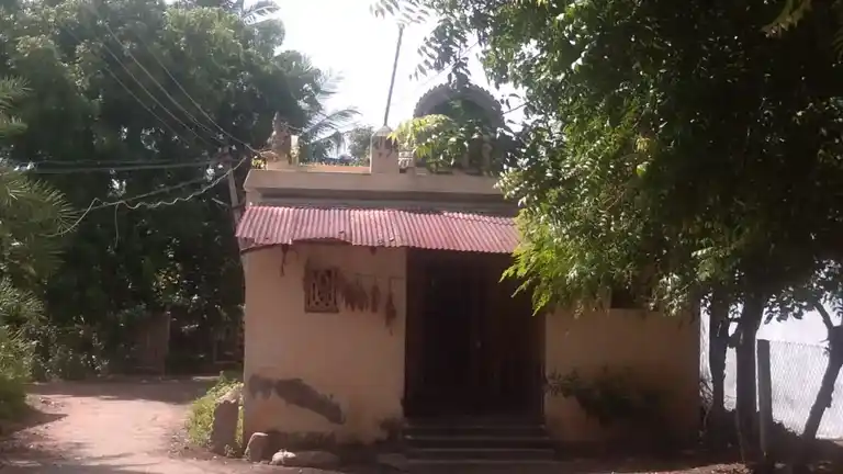 Arulmigu Lakshminarayanaperumal Temple, Adhikudi - 621702 அருள்மிகு லெட்சுமி நாராயணப்பெருமாள் திருக்கோயில், Adhikudi - 621702, Thiruchirappalli - Ancient Temple Architecture and History Image 3