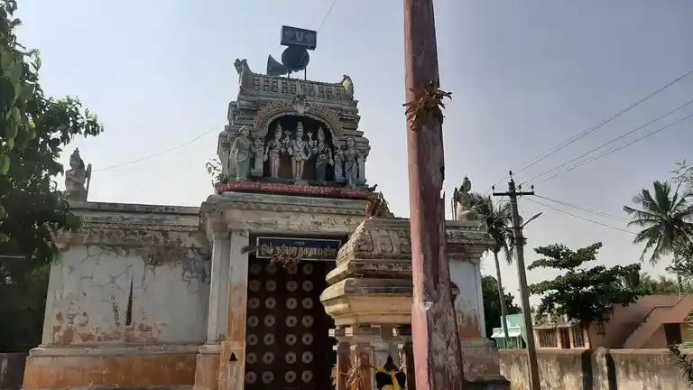 Arulmigu Lakshminarayanaperumal Temple, Kaanaikuppam - 605301 அருள்மிகு லட்சுமிநாராயணப்பெருமாள் திருக்கோயில், Kaanaikuppam - 605301, Viluppuram - Ancient Temple Architecture and History Image 2