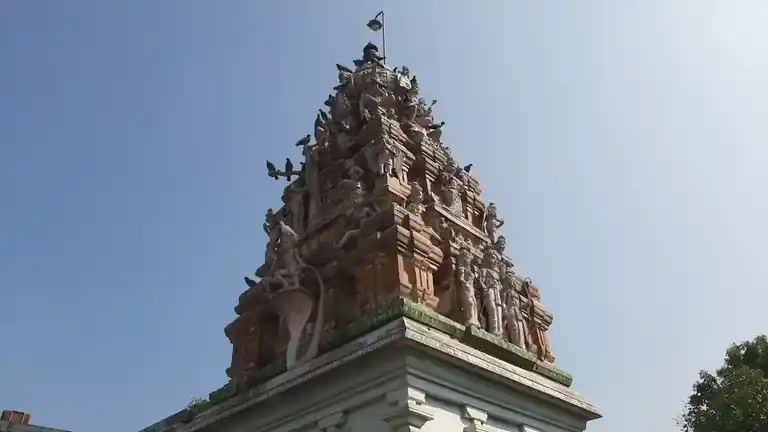 Arulmigu Lakshminarayanaperumal Temple, Kaanaikuppam - 605301 அருள்மிகு லட்சுமிநாராயணப்பெருமாள் திருக்கோயில், Kaanaikuppam - 605301, Viluppuram - Ancient Temple Architecture and History Image 4