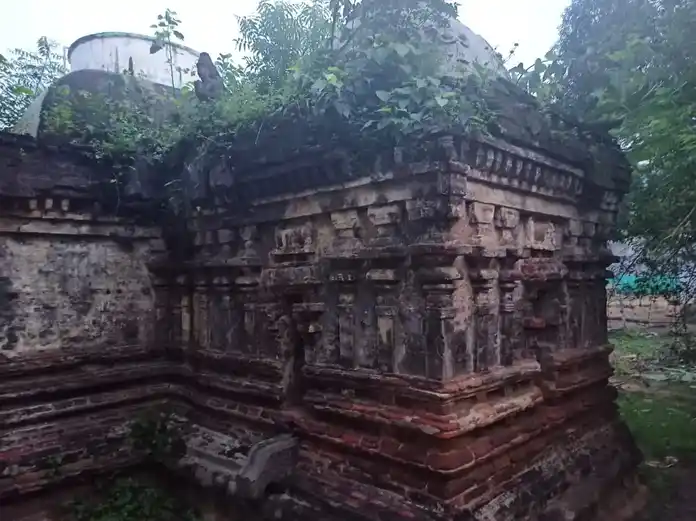 Arulmigu Lakshminarayanaperumal Temple, Kadarankondan - 621901 அருள்மிகு லெட்சுமிநாராயணபெருமாள் திருக்கோயில், Kadarankondan - 621901, Ariyalur - Ancient Temple Architecture and History Image 2