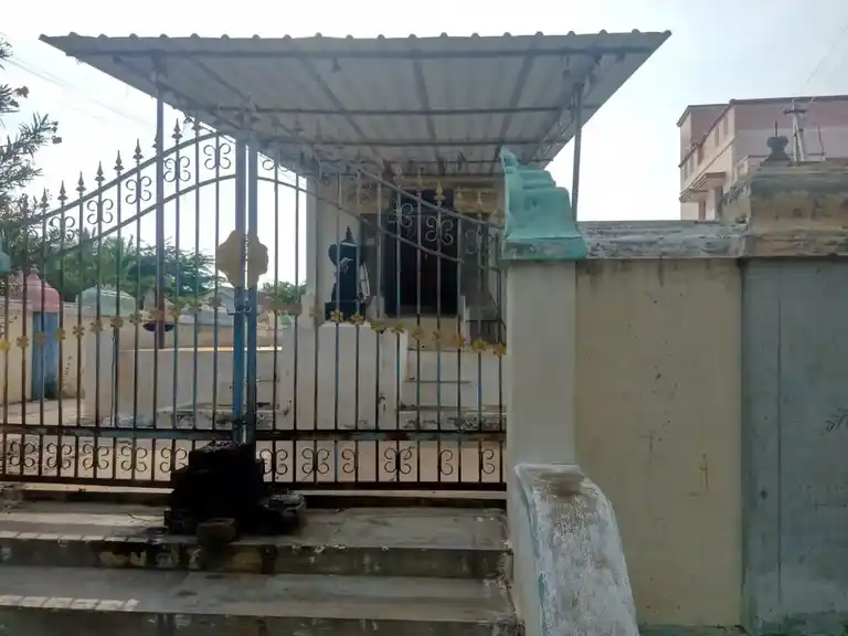 Arulmigu Lakshminarayanaperumal Temple, Mamundi - 637503 அருள்மிகு லட்சுமிநாராயணபெருமாள் திருக்கோயில், Mamundi - 637503, Namakkal - Ancient Temple Architecture and History Image 6