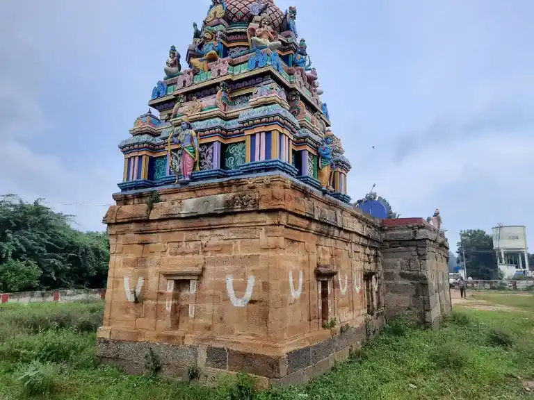 Arulmigu Lakshminarayanaperumal Temple, Nadiyapattu - 606115 அருள்மிகு. லட்சுமிநாராயணப்பெருமாள் திருக்கோயில், Nadiyapattu - 606115, Cuddalore - Ancient Temple Architecture and History Image 9