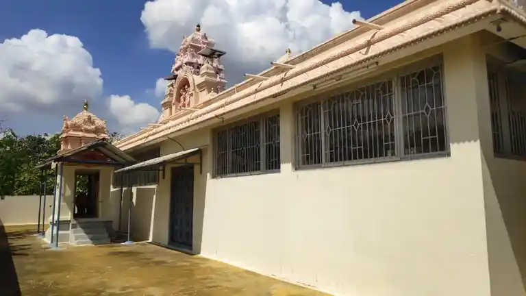 Arulmigu Lakshminarayanaperumal Temple, Padiyur - 638701 அருள்மிகு லட்சுமிநாராயணப்பெருமாள் திருக்கோயில், Padiyur - 638701, Tiruppur - Ancient Temple Architecture and History Image 2
