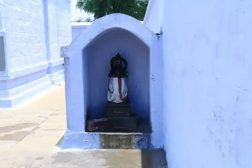 Arulmigu Lakshminarayanaperumal Temple, Singampettai, Bhavani - 638311 அருள்மிகு இலட்சுமி நாராயணப்பெருமாள் திருக்கோயில், Singampettai, Bhavani - 638311, Erode - Ancient Temple Architecture and History Image 5