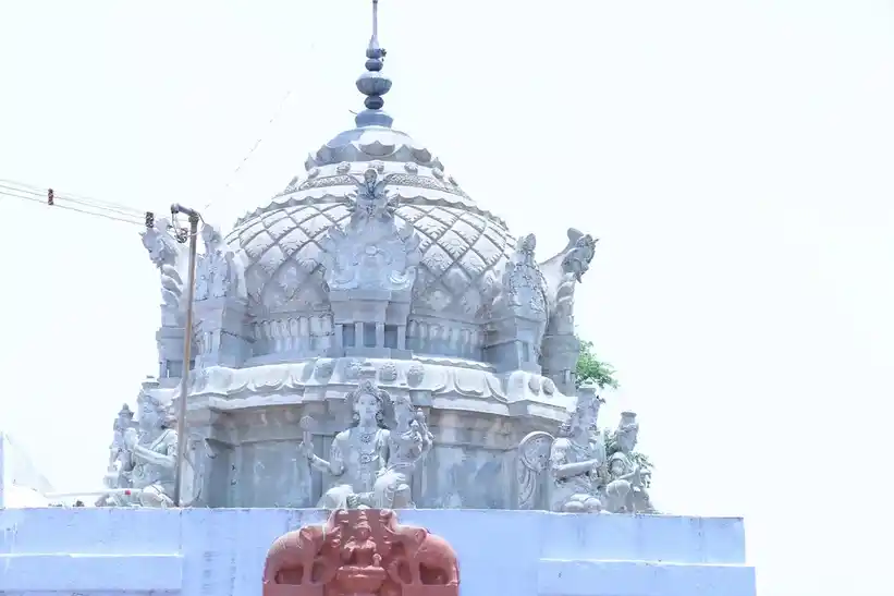 Arulmigu Lakshminarayanaperumal Temple, Singampettai, Bhavani - 638311 அருள்மிகு இலட்சுமி நாராயணப்பெருமாள் திருக்கோயில், Singampettai, Bhavani - 638311, Erode - Ancient Temple Architecture and History Image 9