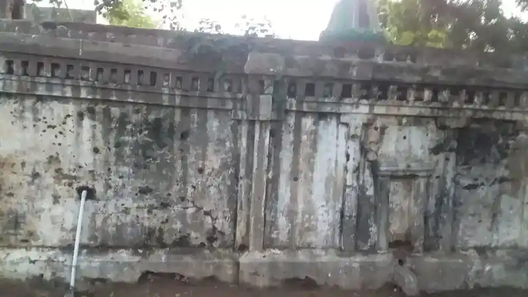 Arulmigu Lakshminarayanaperumal Temple, Sirugramam - 607101 அருள்மிகு லட்சுமிநாராயணபெருமாள் திருக்கோயில், Sirugramam - 607101, Cuddalore - Ancient Temple Architecture and History Image 2