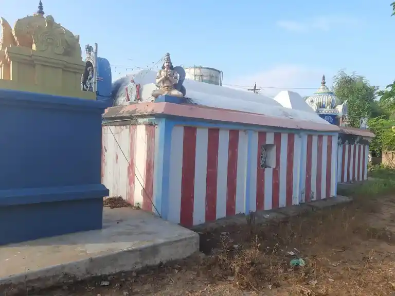 Arulmigu Lakshminarayanaperumal Temple, Thirumanamedu - 621601 அருள்மிகு லெட்சுமிநாராயணபெருமாள் திருக்கோயில், Thirumanamedu - 621601, Thiruchirappalli - Ancient Temple Architecture and History Image 2