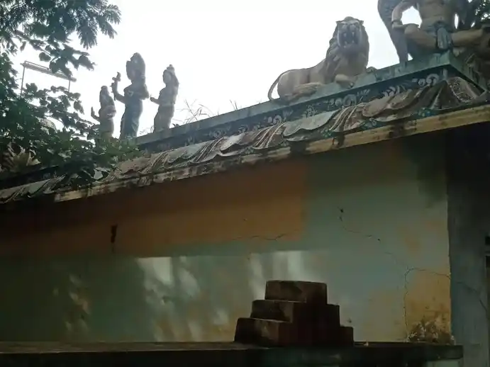 Arulmigu Lakshminarayanaperumal Temple, Vadapakkam - 608201 அருள்மிகு லட்சுமிநாராயணப்பெருமாள், அருள்மிகு அய்யனார், அருள்மிகு திரௌபதியம்மன் வகையறா திருக்கோயில், வடப்பாக்கம் - 608201, Cuddalore - Ancient Temple Architecture and History Image 6